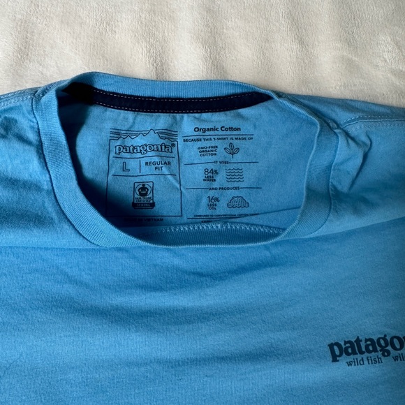 Patagonia Men's Blue T-Shirt - Picture 4 of 5